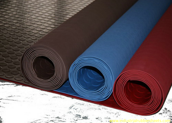 Red Industrial Rubber Sheet Top Round Button , Bottom Impression Fabric Non Slip