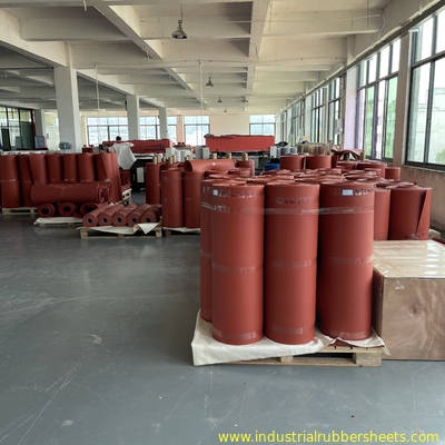 Màu đỏ 1.5-50mm dày nhiệt độ cao silicone Foam Sheet với Cell Close