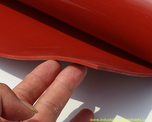 Tấm silicon đỏ mật độ 1,25g / Cm3 / Tấm cao su chống thấm 7,5Mpa Độ bền kéo